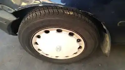 Здавання транспортного засобу ford fiesta berl./courier surf року 1995 потужний g6a