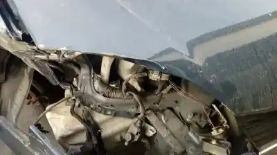 Veículo de Sucata nissan primera berlina (p12) visia do ano 2002 alimentado yd22 |