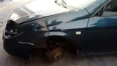 Veículo de Sucata nissan primera berlina (p12) visia do ano 2002 alimentado yd22 |