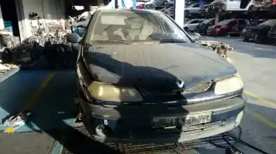 Véhicule à la ferraille RENAULT LAGUNA (B56) 1.6 16V RT de l'année 1998 alimenté K4M