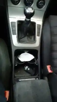 Здавання транспортного засобу volkswagen passat berlina (3c2) highline року 2006 потужний bkp