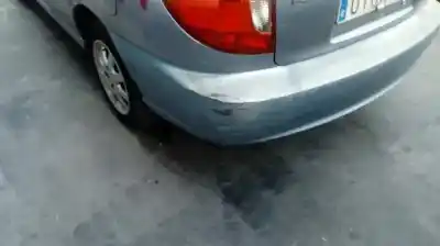 Veículo de Sucata kia rio ls berlina do ano 2003 alimentado a3d