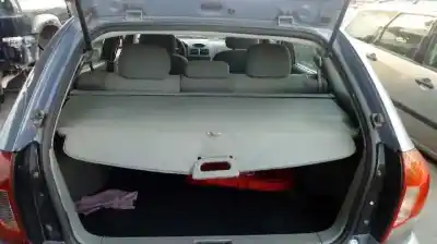 Veículo de Sucata kia rio ls berlina do ano 2003 alimentado a3d