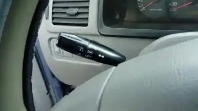 Veículo de Sucata kia rio ls berlina do ano 2003 alimentado a3d