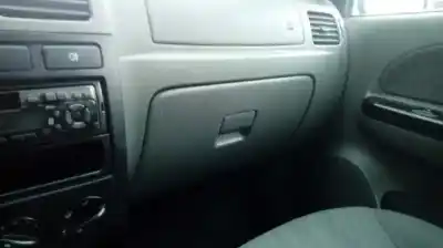 Veículo de Sucata kia rio ls berlina do ano 2003 alimentado a3d