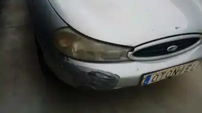 Sloopvoertuig ford mondeo berlina (gd) ambiente van het jaar 2000 aangedreven rfn