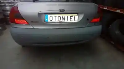 Sloopvoertuig ford mondeo berlina (gd) ambiente van het jaar 2000 aangedreven rfn
