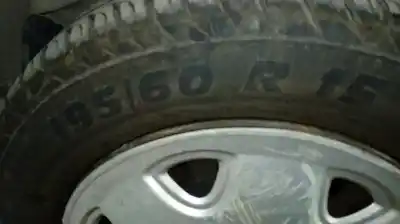 Sloopvoertuig ford mondeo berlina (gd) ambiente van het jaar 2000 aangedreven rfn