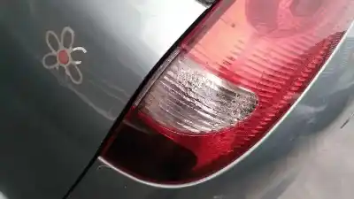 Здавання транспортного засобу nissan almera tino (v10m) básico року 2001 потужний qg18