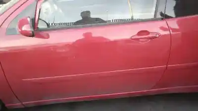 Здавання транспортного засобу ford focus berlina (cak) trend року 2002 потужний f9da