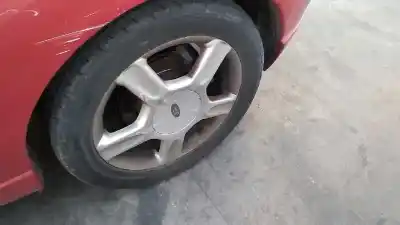 Здавання транспортного засобу ford focus berlina (cak) trend року 2002 потужний f9da