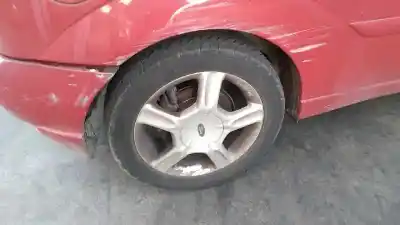 Здавання транспортного засобу ford focus berlina (cak) trend року 2002 потужний f9da