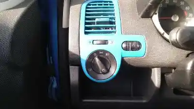 Sloopvoertuig volkswagen polo berlina (6n2) conceptline van het jaar 2001 aangedreven auc
