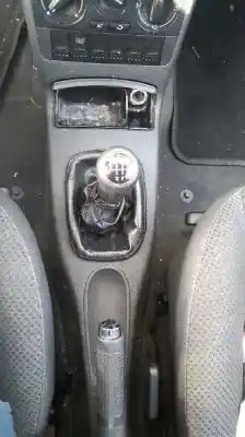 Sloopvoertuig volkswagen polo berlina (6n2) conceptline van het jaar 2001 aangedreven auc