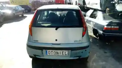Scrapping Vehicle fiat punto berlina (188) 1.2 8v dynamic of the year 2002 powered 188a4.000