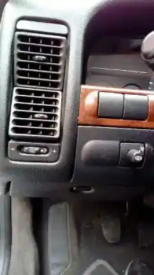 Veicolo di demolizione citroen xantia berlina 1.9 turbodiesel dell'anno 1998 alimentato dhx