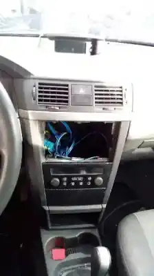 Sloopvoertuig opel meriva cosmo van het jaar 2003 aangedreven z18xe