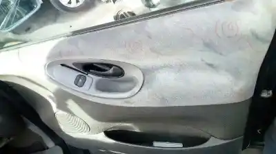 Sloopvoertuig seat alhambra (7v8) gran via van het jaar 1998 aangedreven afn