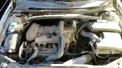 Scrapping Vehicle volvo v70 familiar 2.4 t / 2.5 t of the year 2000 powered b5244t3