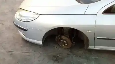 Véhicule à la ferraille peugeot 407 st confort de l'année 2006 alimenté rhr
