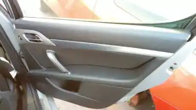 Véhicule à la ferraille peugeot 407 st confort de l'année 2006 alimenté rhr