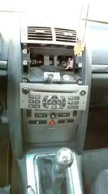 Véhicule à la ferraille peugeot 407 st confort de l'année 2006 alimenté rhr