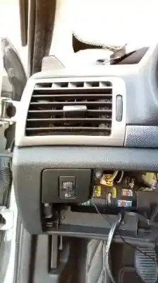 Véhicule à la ferraille peugeot 407 st confort de l'année 2006 alimenté rhr