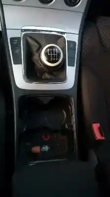 Verschrottungsfahrzeug volkswagen passat berlina (3c2) 2.0 tdi des jahres 2007 angetrieben bkp