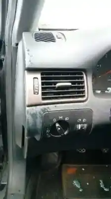 Veicolo di demolizione audi a6 berlina (4b2) 2.5 v6 24v tdi dell'anno 2000 alimentato akn