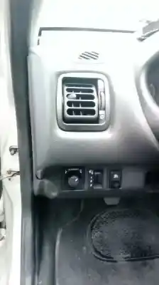 Vehicul casat mg serie 25 (rf) classic al anului 2001 alimentat 16k4f