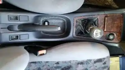 Здавання транспортного засобу nissan primera berlina (p11) básico року 1999 потужний ga16de