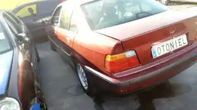 Здавання транспортного засобу bmw serie 3 berlina (e36) 318i року 1997 потужний 18-4 e-2