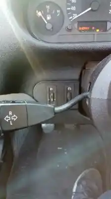 Здавання транспортного засобу bmw serie 3 berlina (e36) 318i року 1997 потужний 18-4 e-2