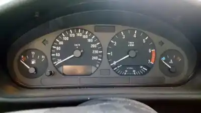 Здавання транспортного засобу bmw serie 3 berlina (e36) 318i року 1997 потужний 18-4 e-2