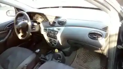 Veicolo di demolizione ford focus berlina (cak) trend dell'anno 2000 alimentato fydb