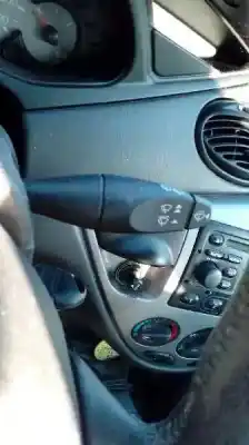 Veicolo di demolizione ford focus berlina (cak) trend dell'anno 2000 alimentato fydb