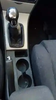 Veículo de Sucata toyota corolla (e12) 1.6 16v do ano 2003 alimentado 3zzfe