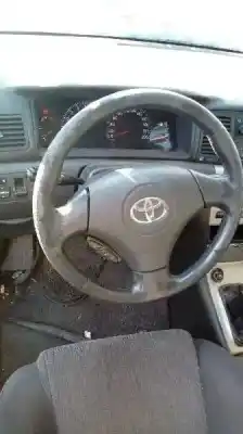 Veículo de Sucata toyota corolla (e12) 1.6 16v do ano 2003 alimentado 3zzfe