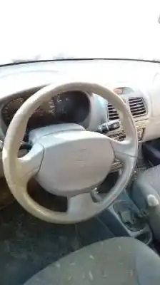 Scrapping Vehicle hyundai accent (lc) gl 4p of the year 2000 powered g 4ec