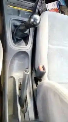 Veículo de Sucata nissan almera (n16/e) 2.2 16v turbodiesel cat do ano 2000 alimentado yd22