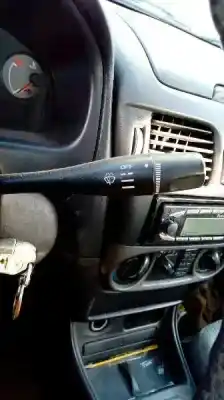 Veículo de Sucata nissan almera (n16/e) 2.2 16v turbodiesel cat do ano 2000 alimentado yd22