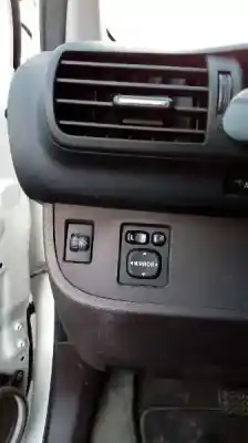 Véhicule à la ferraille toyota iq básico de l'année 2009 alimenté 1kr