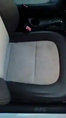 Véhicule à la ferraille toyota iq básico de l'année 2009 alimenté 1kr