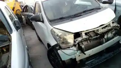 Véhicule à la ferraille toyota iq básico de l'année 2009 alimenté 1kr