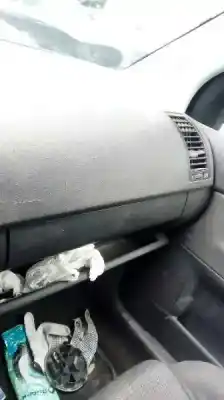 Sloopvoertuig volkswagen polo (9n1) highline van het jaar 2003 aangedreven bby