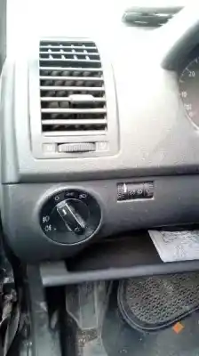Sloopvoertuig volkswagen polo (9n1) highline van het jaar 2003 aangedreven bby