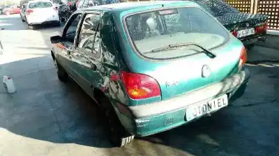 Sloopvoertuig ford fiesta berlina (dx) ambiente van het jaar 2000 aangedreven j4l