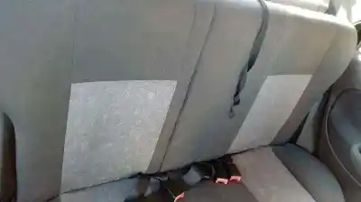 Sloopvoertuig ford fiesta berlina (dx) ambiente van het jaar 2000 aangedreven j4l