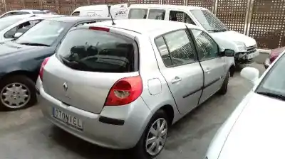 Утилизация автомобиля RENAULT CLIO III 1.5 dCi Diesel года 2008 питание K9K M7