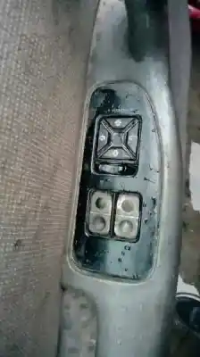 Veículo de Sucata chrysler voyager (es) 2.5 se do ano 1993 alimentado g/k00